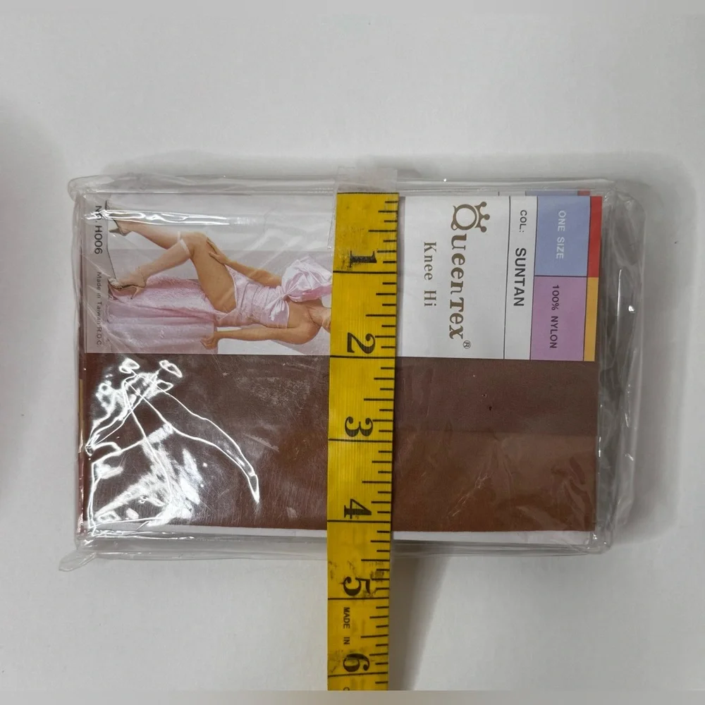 Queentex Stockings Womens  One Size Knee High Suntan Nylons Vintage Pull‎ Up New